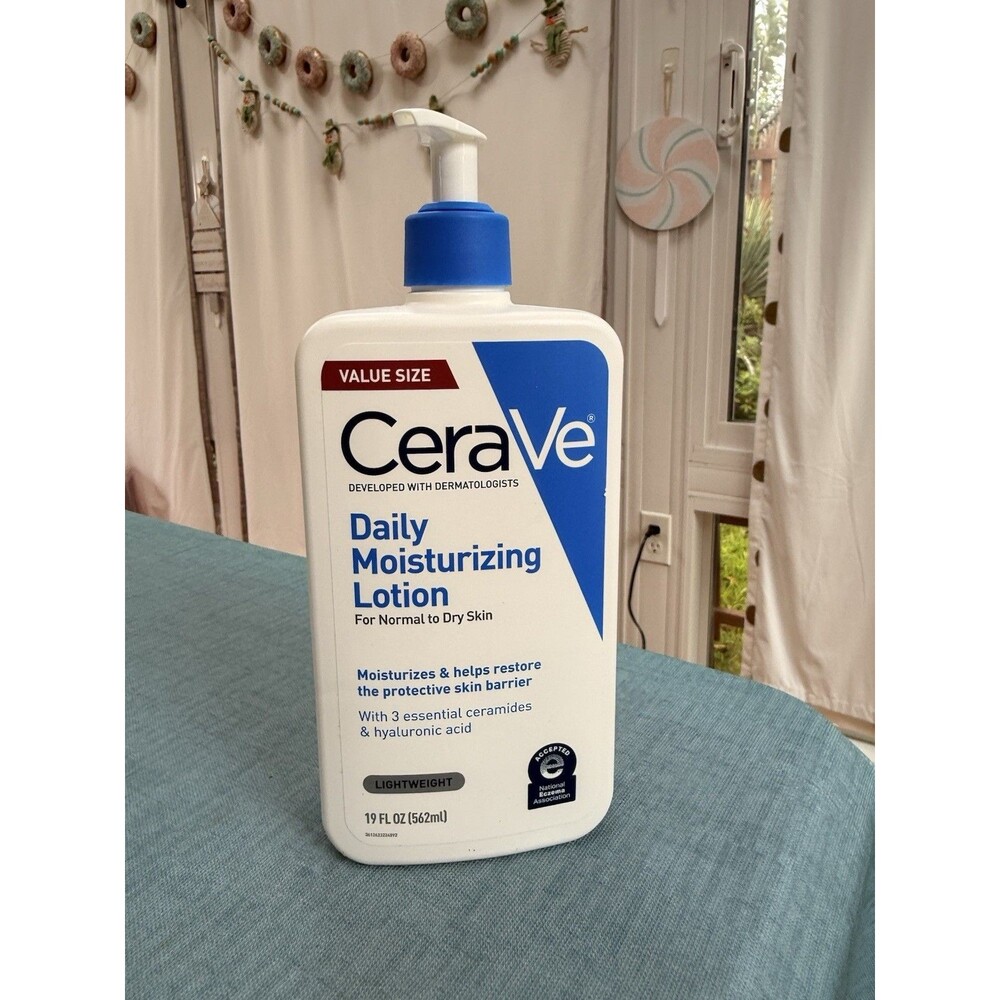 Cerave Daily Moisturising Lotion for Normal and Dry Skin - 16 oz